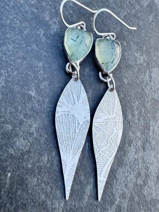 Prehnite drips
