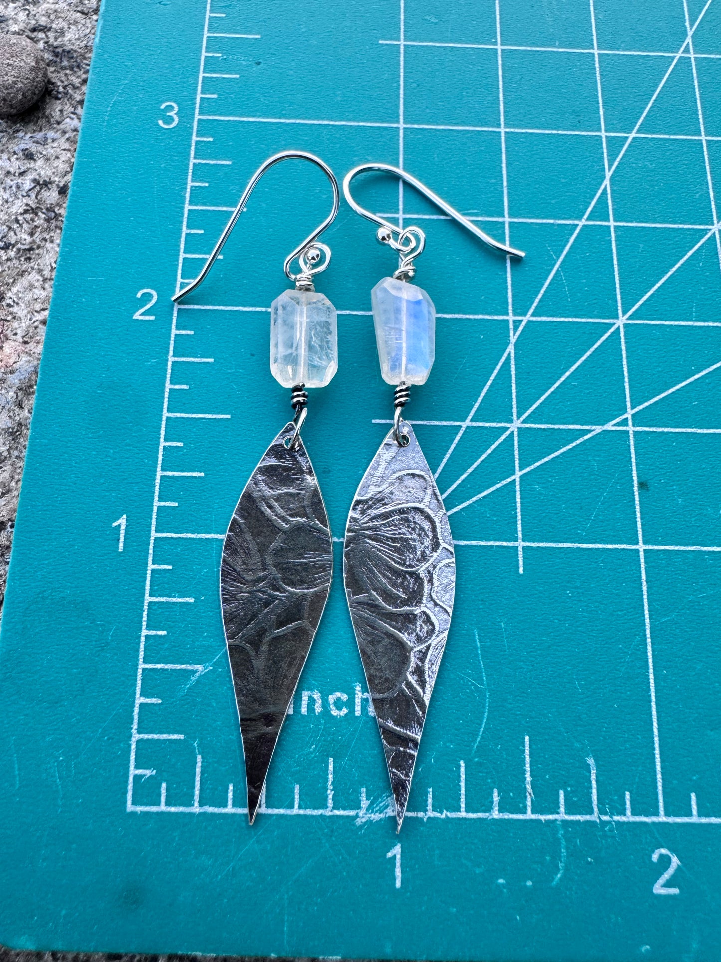 Everyday dangles