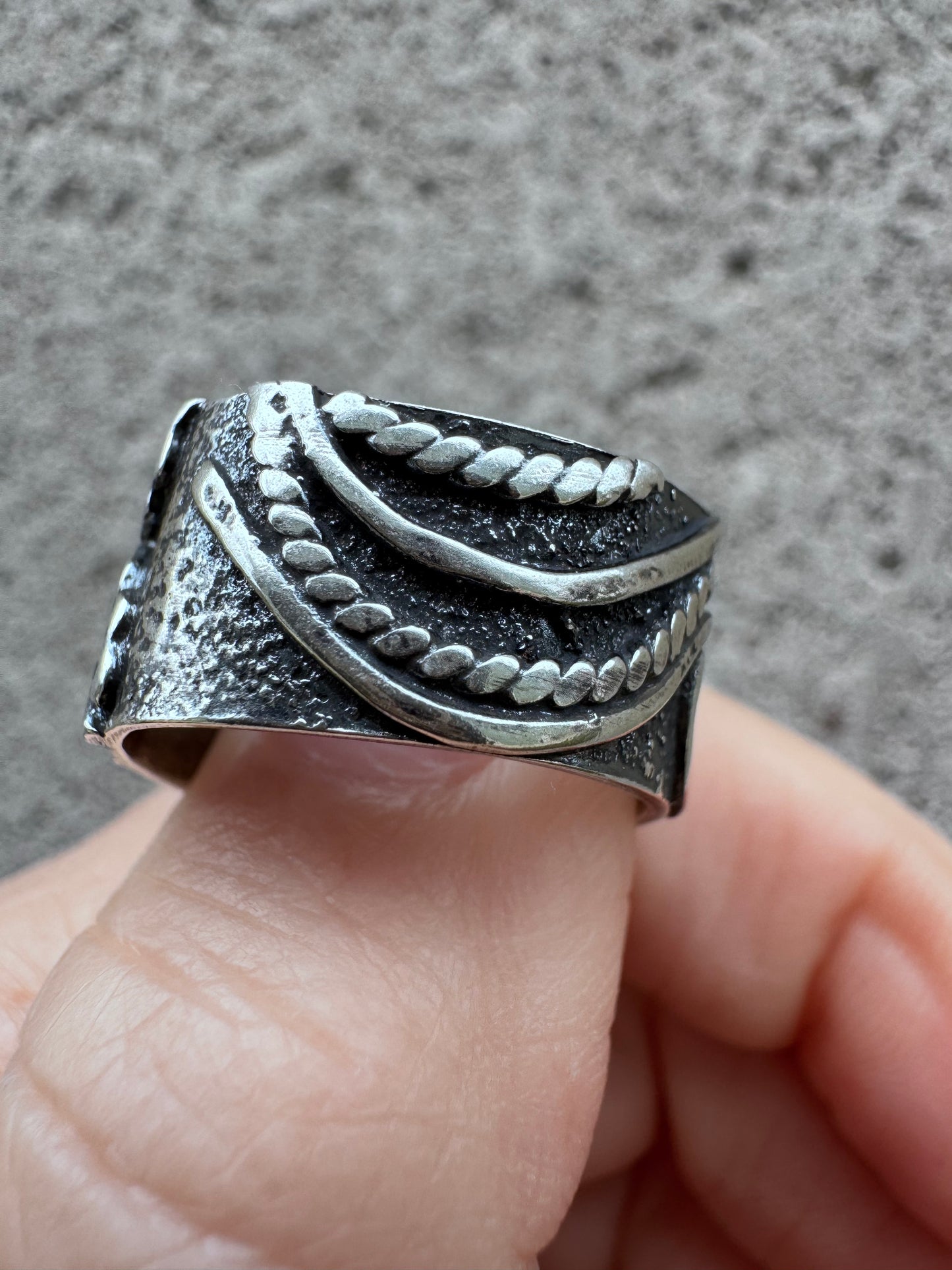 Crazy lace agate statment ring