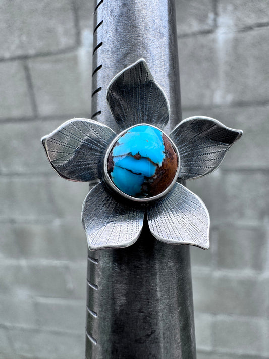 Flower power ring