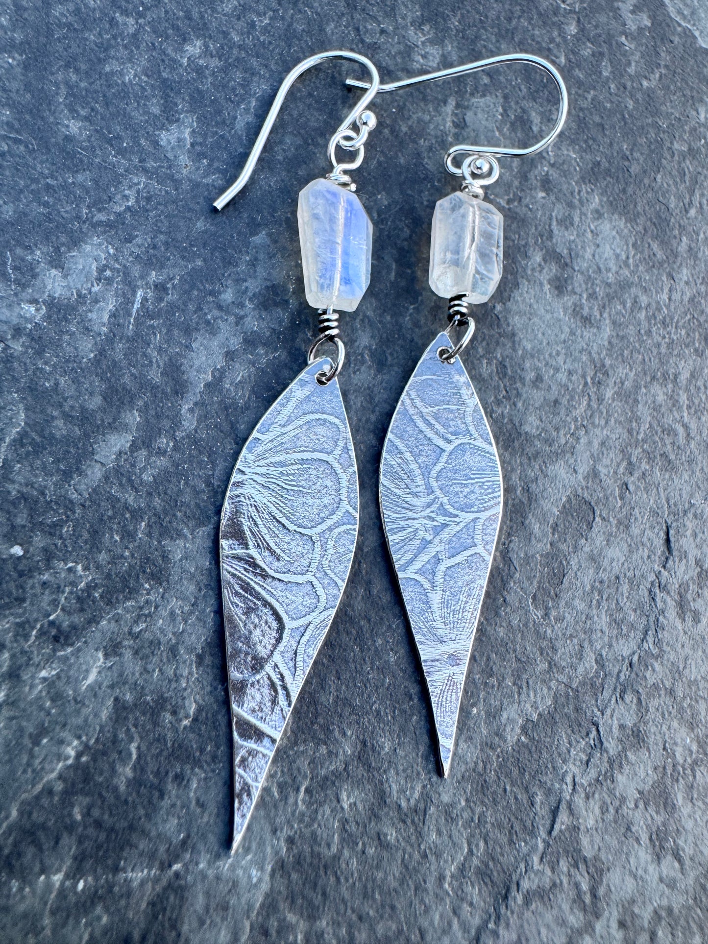 Everyday dangles