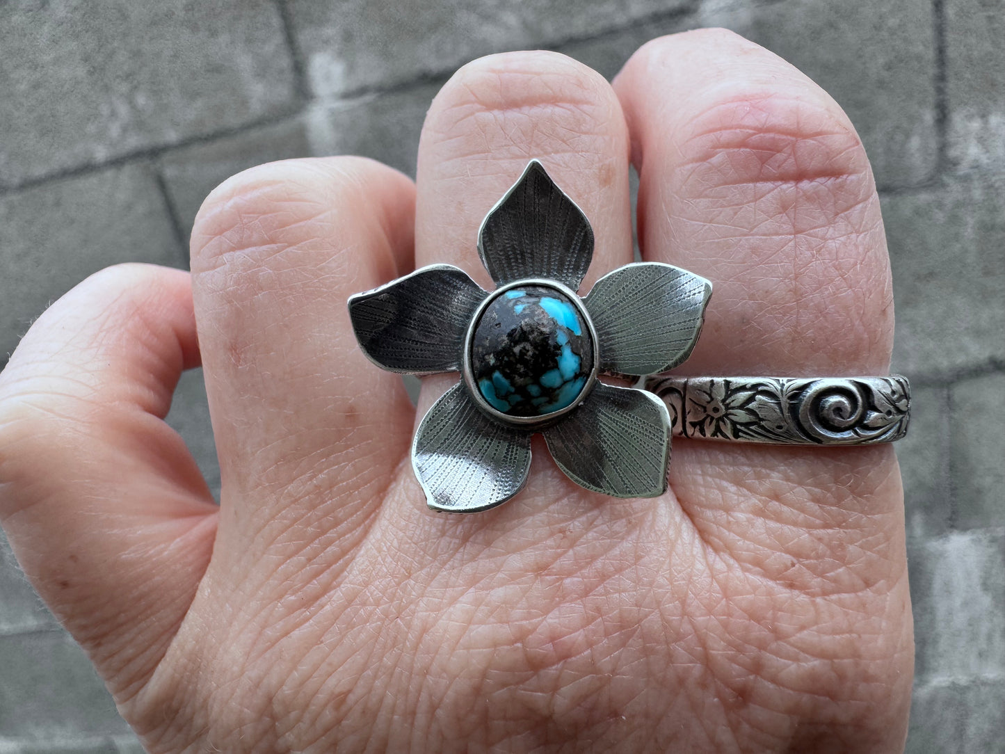 Turquoise flower power ring