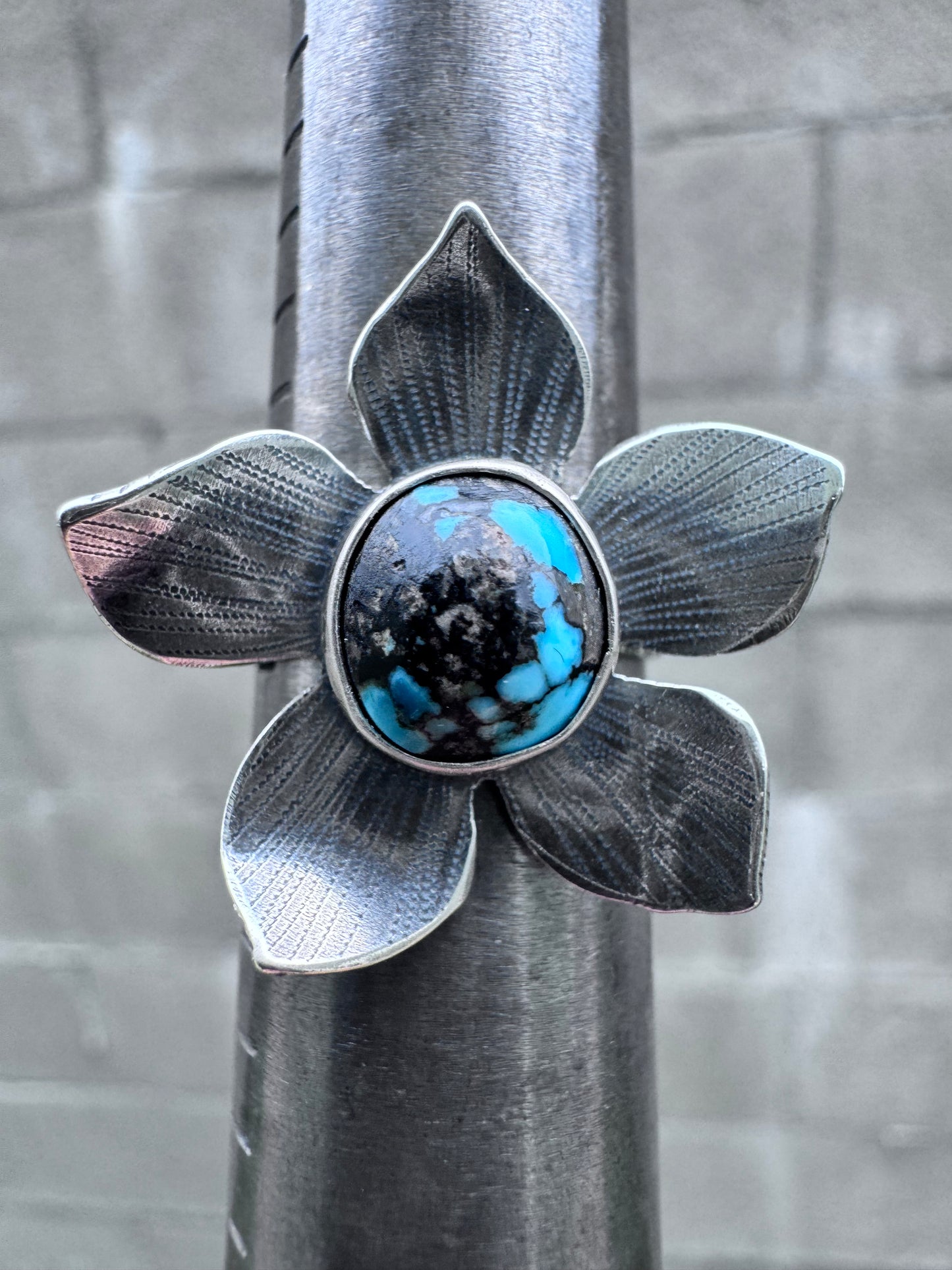 Turquoise flower power ring
