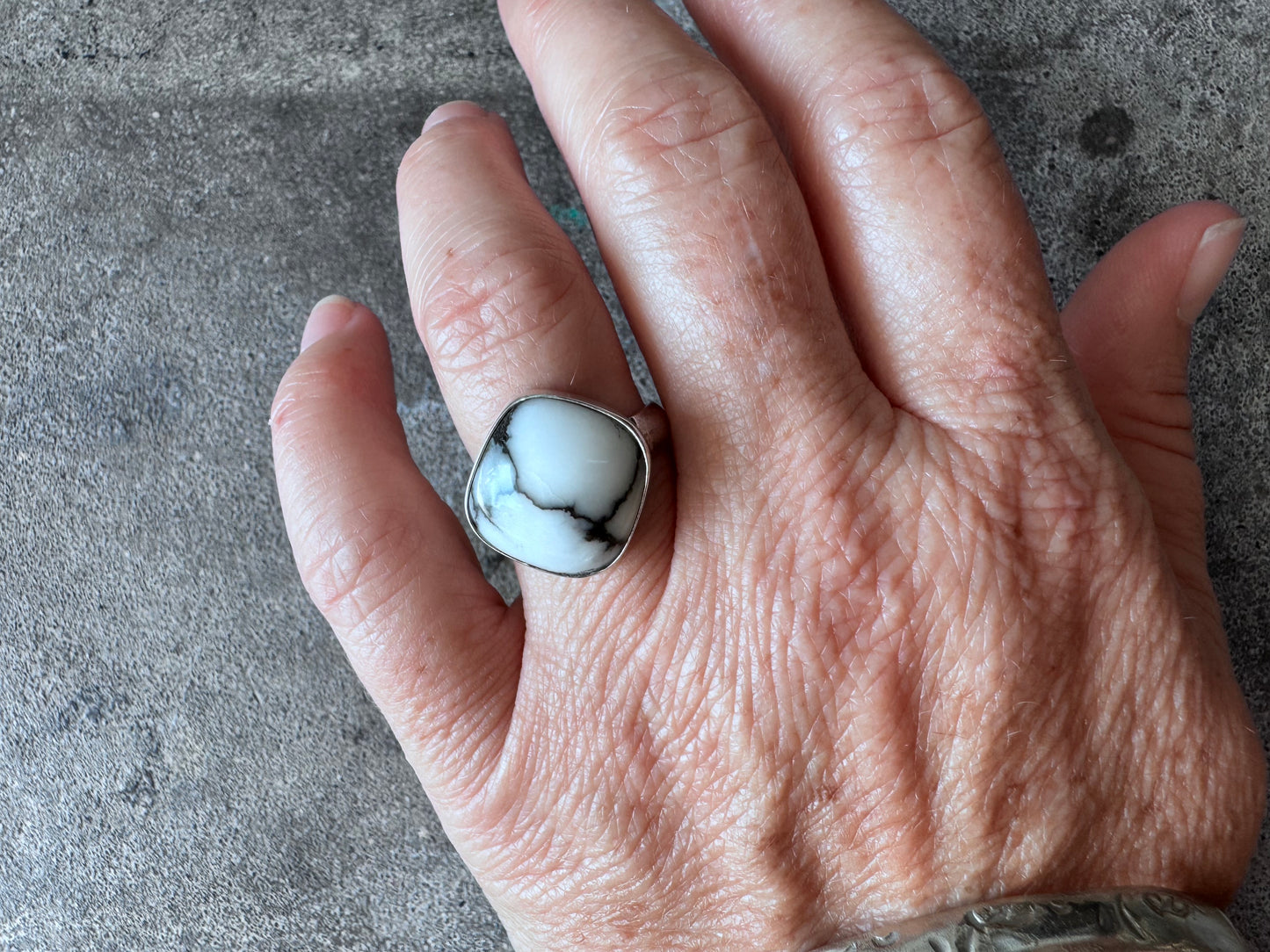 Howlite every day