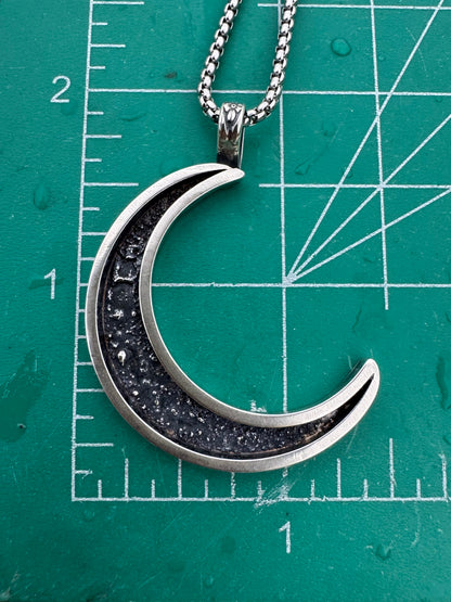 Wild moon