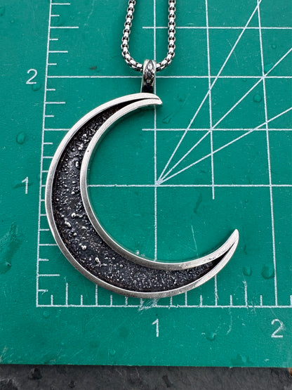Wild moon