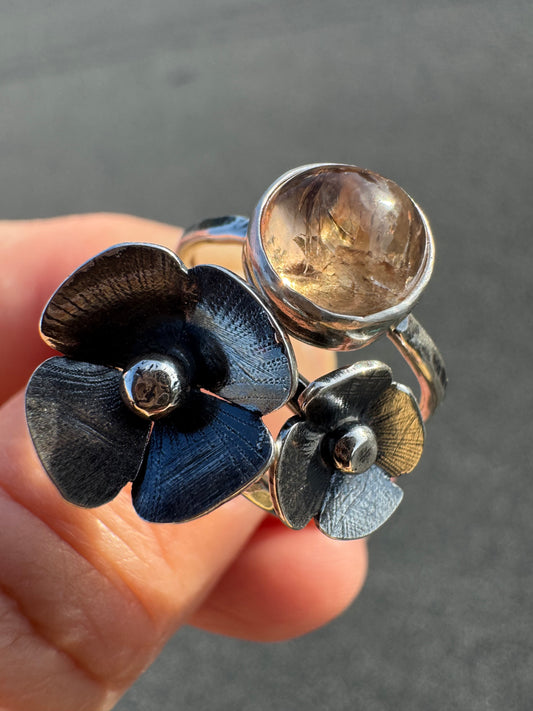 Glowing poppy stackers