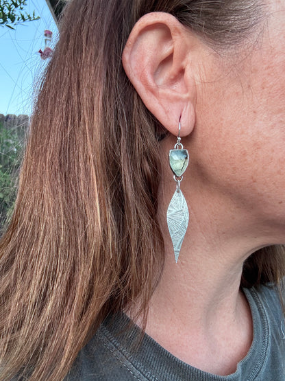 Prehnite drips