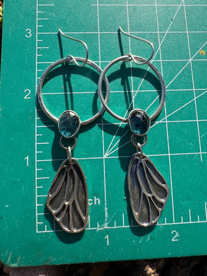 Wing hoops