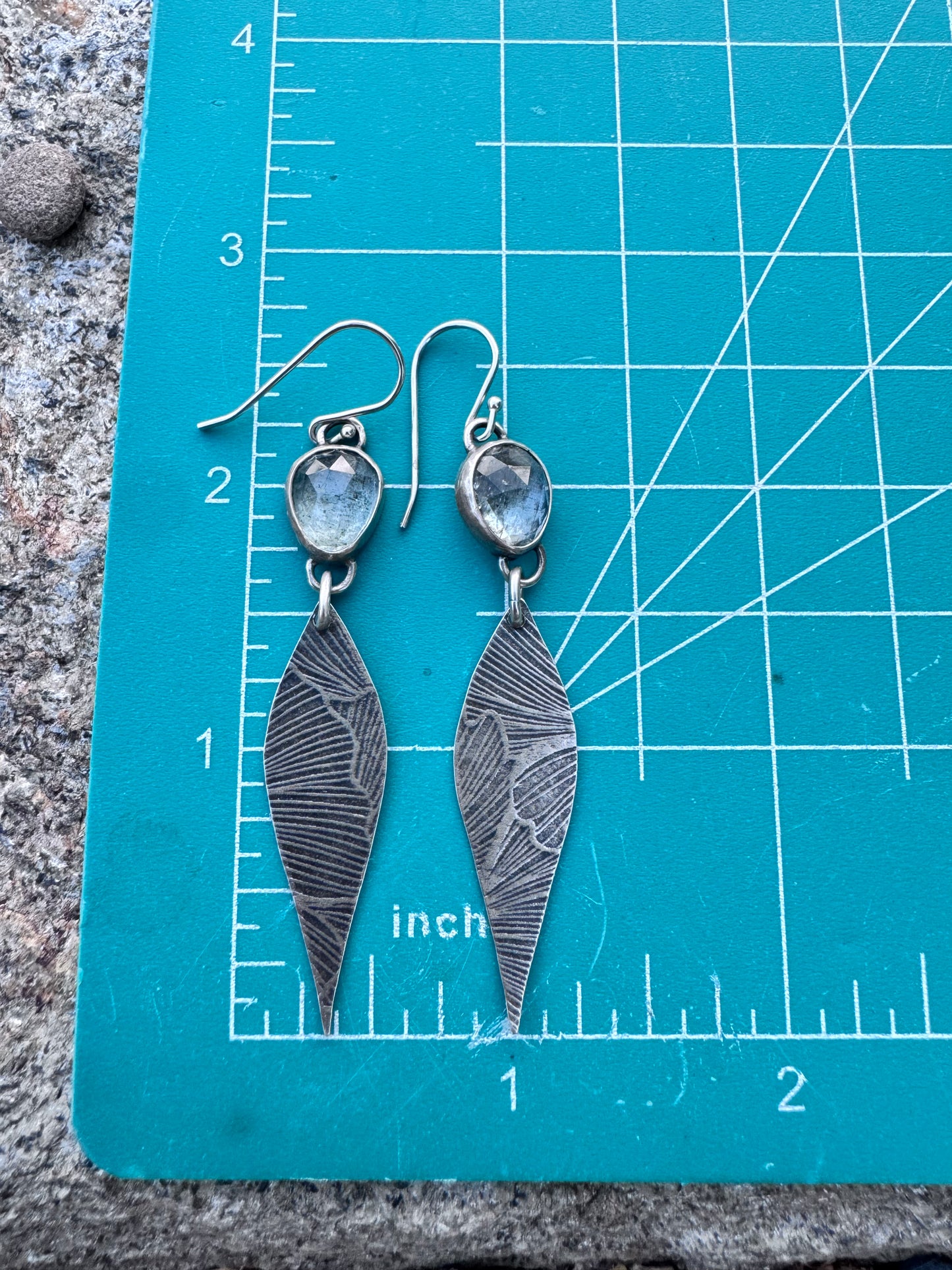 Aqua dangles
