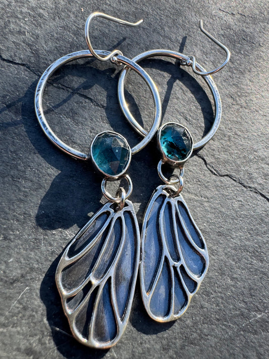 Wing hoops